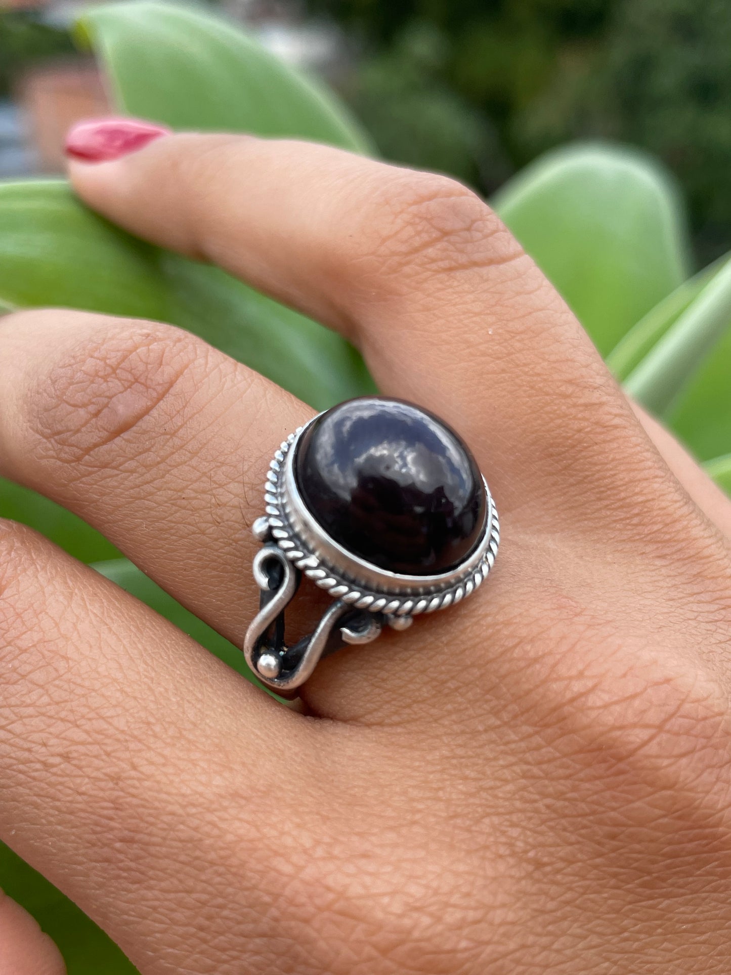 Anillo con Granate en Plata