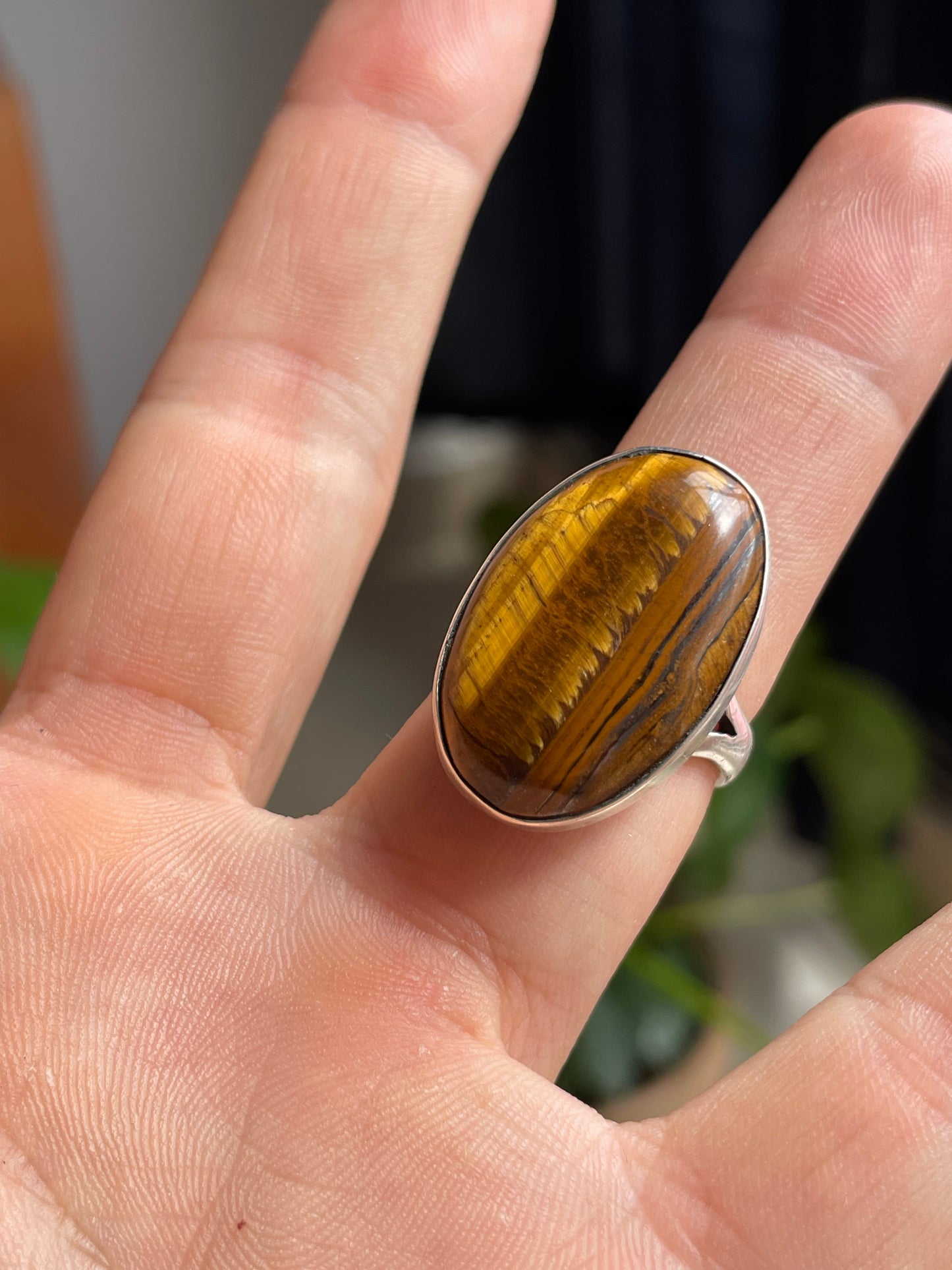 Anillo con Ojo de Tigre en Plata