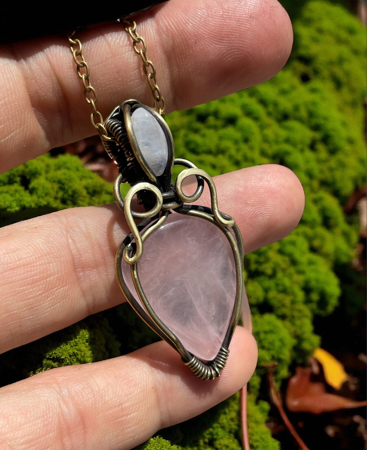 Collar con Cuarzo Rosa y Piedra Luna