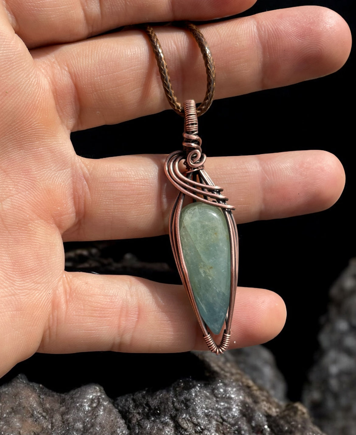 Collar con Aquamarina en Cobre