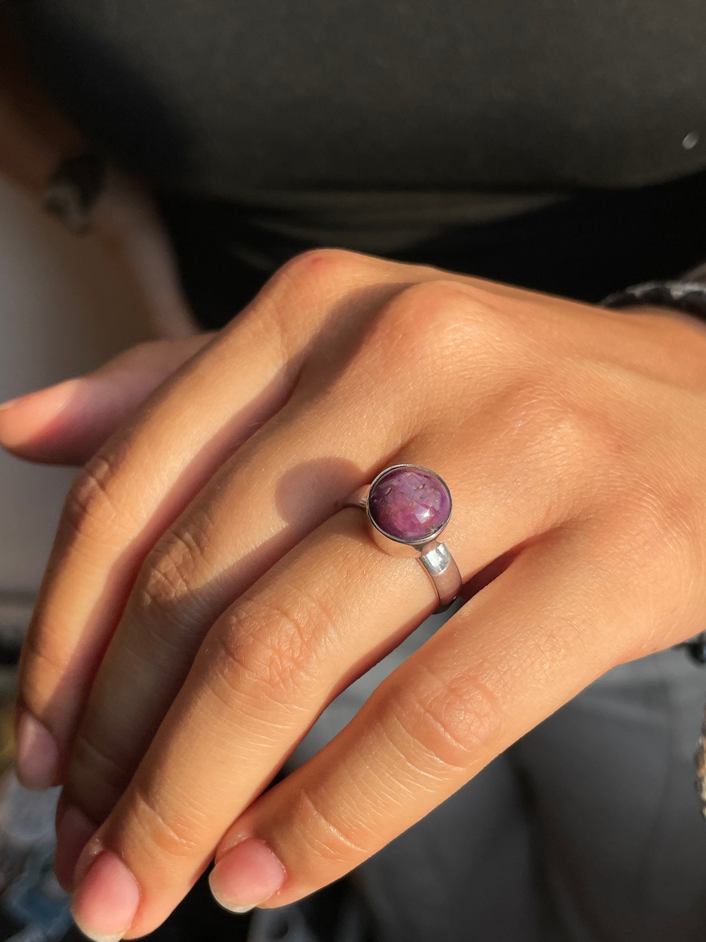Anillo con Rubí estrella en plata