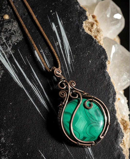 Collar con Malaquita Diseño en Cobre