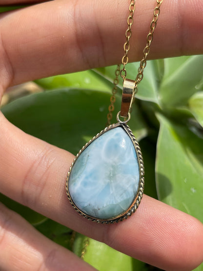 Collar con Larimar en Bronce