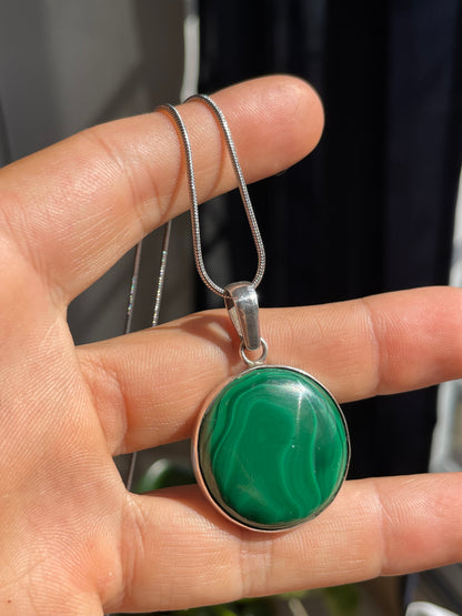 Dije de Malaquita en Plata