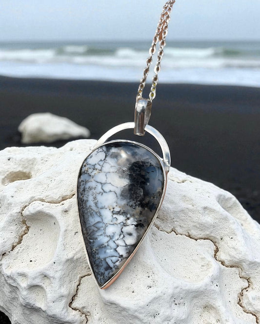 Collar con Ágata Dendrítica, Merlinita, Piedra Natural, en Plata