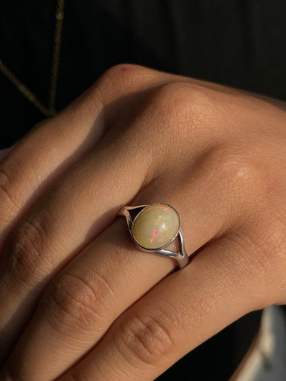 Anillo con Ópalo etíope en plata