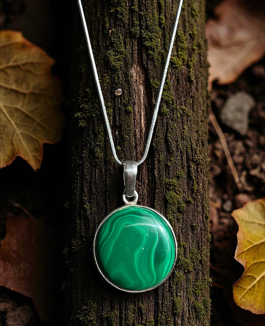 Dije de Malaquita en Plata