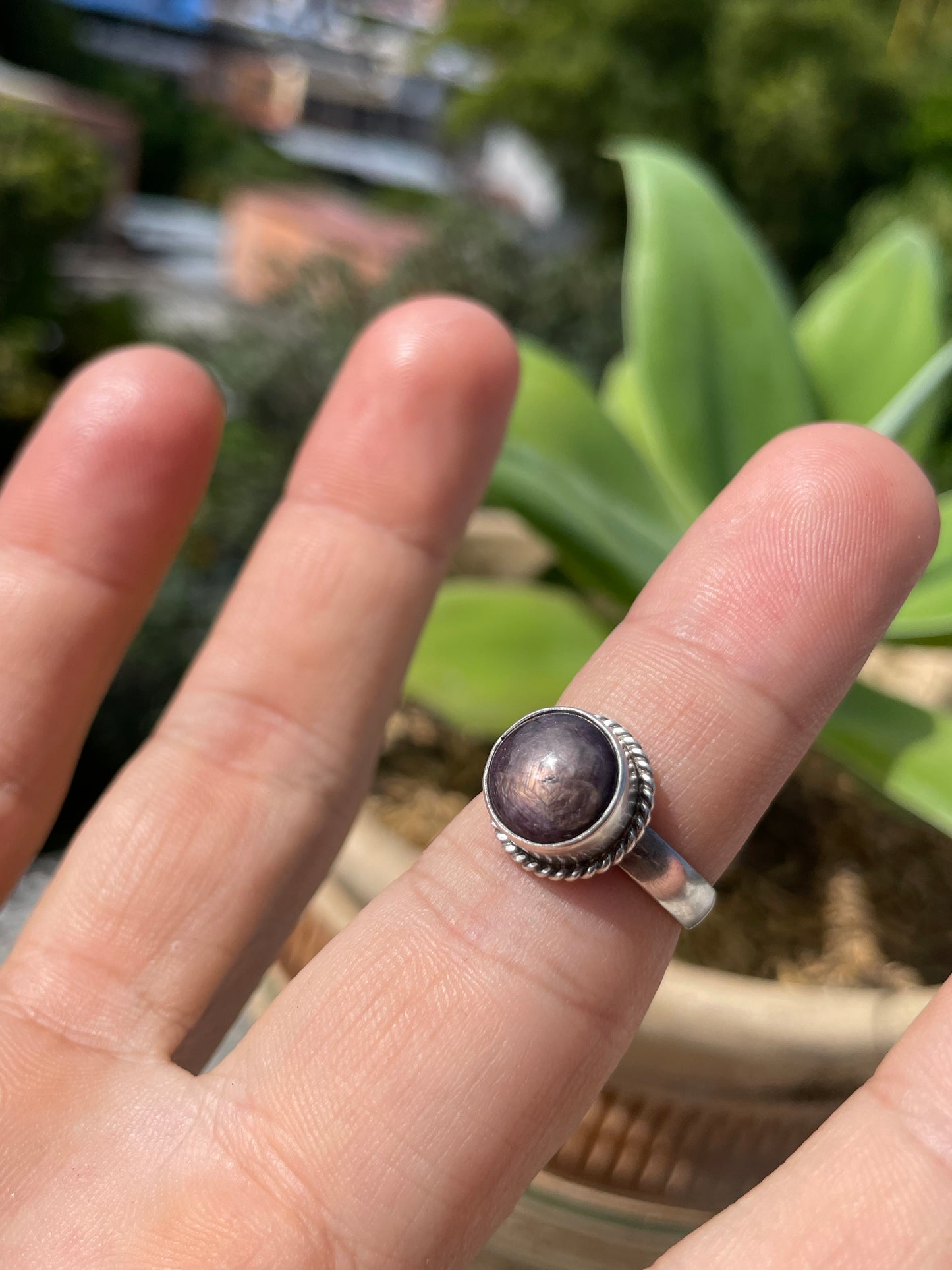 Anillo con Rubí Estrella