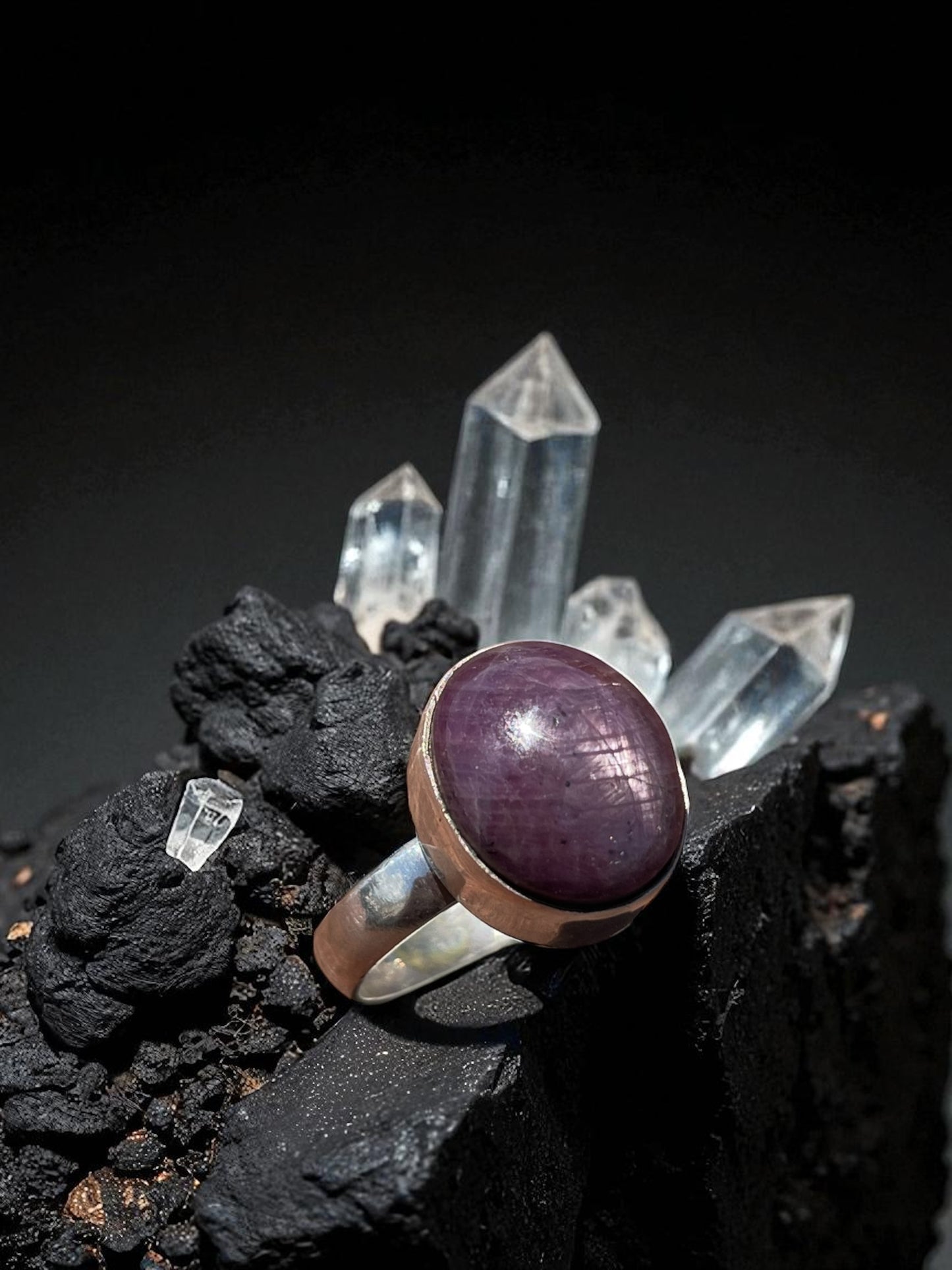 Anillo en Plata con Rubí Estrella