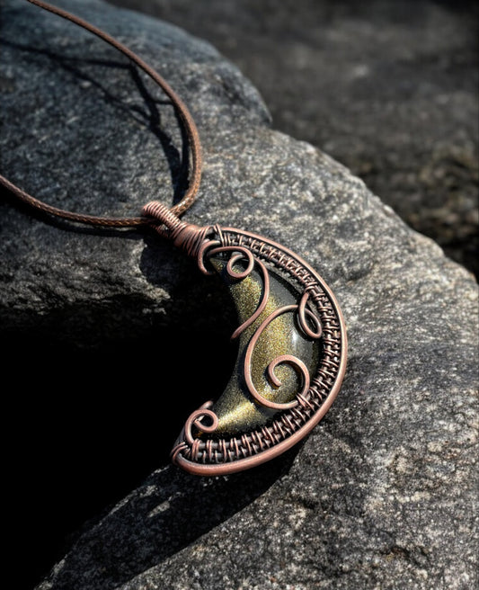 Collar de Luna de Obsidiana dorada en Cobre