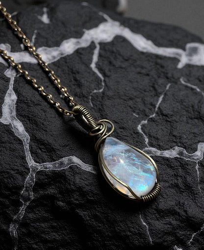 Collar con Piedra Luna